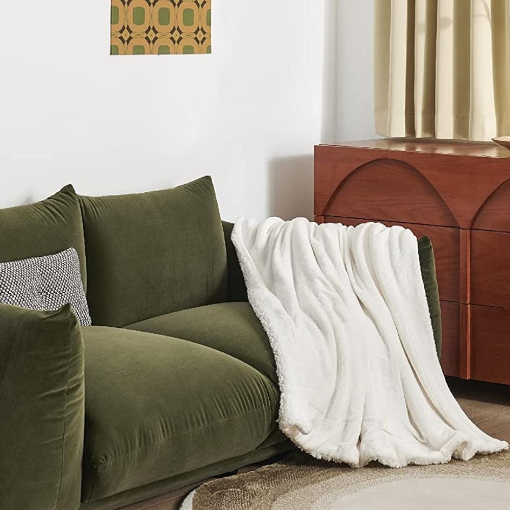 Fluffy Blanket: image 5